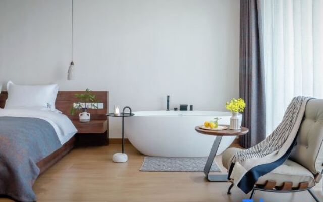 Xingyi Wanfeng Linyueqili B&B