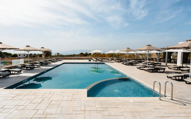 Evripus Suites Hotel