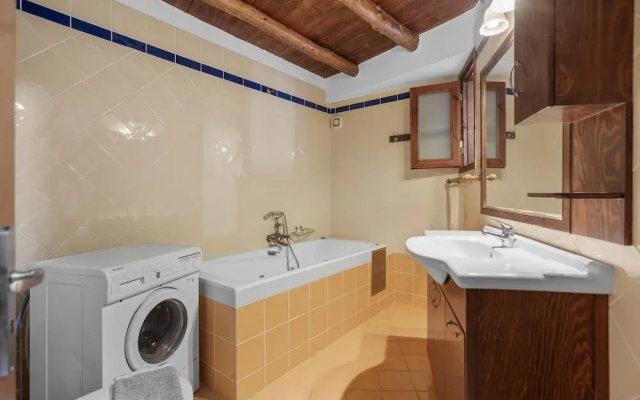 Countryside Apartment 1 With Shared Swimming Pool