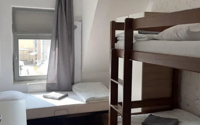 Петя и Волк на Биржевом