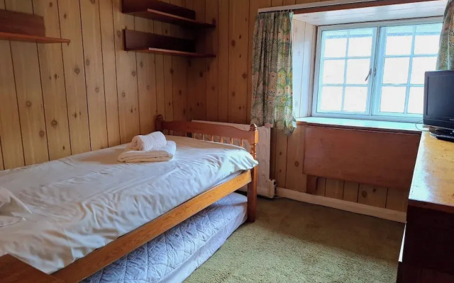 House in Historic Village - Sleeps 6