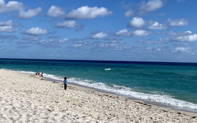 Direct ocean front condo Miami Beach