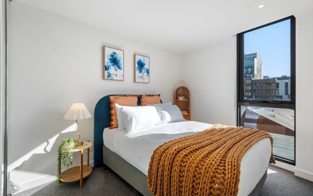 Collingwood Cool 2-bed, Balcony, Gym, Rooftop
