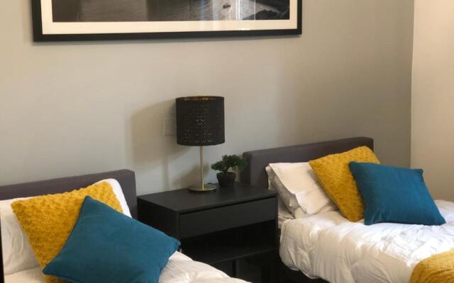 Desert Rose Quiet house 3km away from airport
