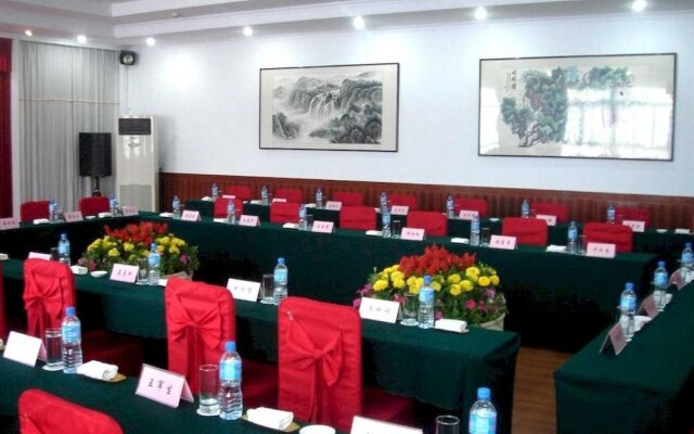 Jiaotong Hotel
