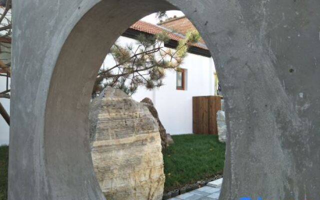 Tingqian Yuanhou Hostel