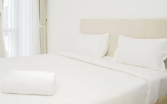 Comfort with Garden View Studio Apartment M-Town Residence