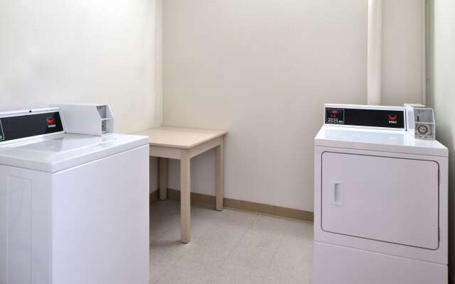 Americas Best Value Inn & Suites Maryville