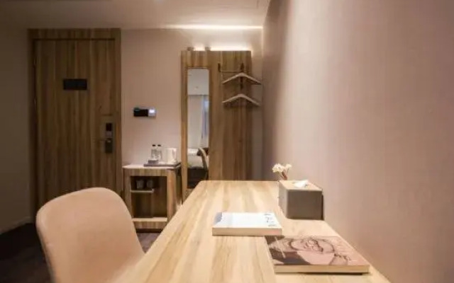 HanTing Hotel (Tianjin Olympic Sports Center Wangdingdi Subway Station)