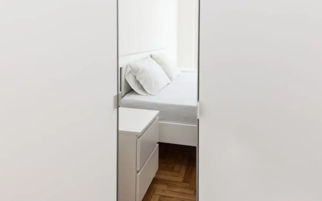 Stylish New Paradise for 2 in Marousi