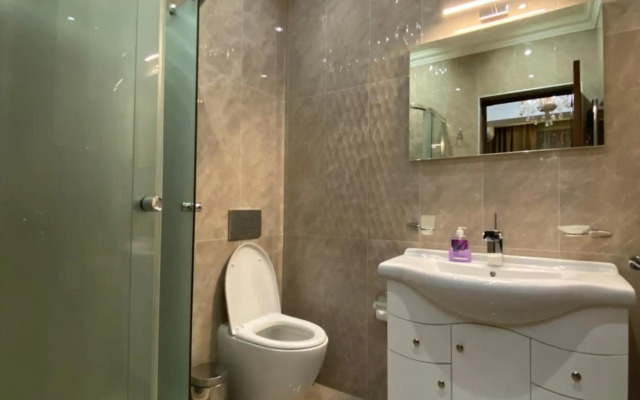 Teryan street 3 bedrooms Luxury and Unique apartment TT777