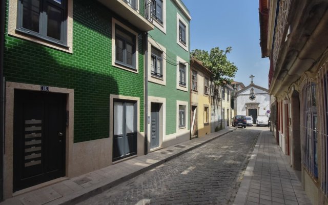 Live Porto & Douro - Almada
