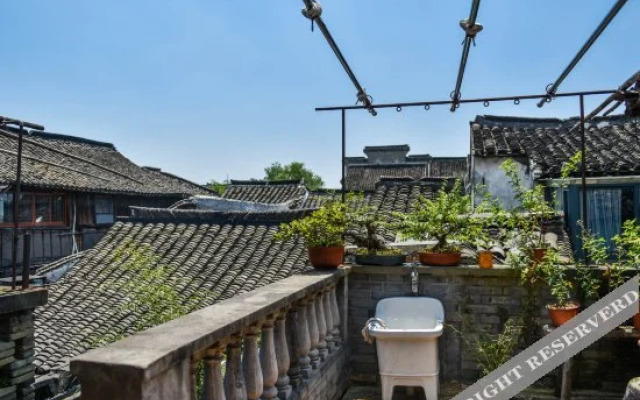 Yijia Hostel