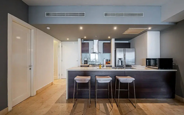 w Prestigious 1BR w Fantastic Balcony in YOO