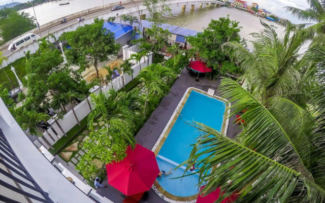 Boutique Kampot Hotel