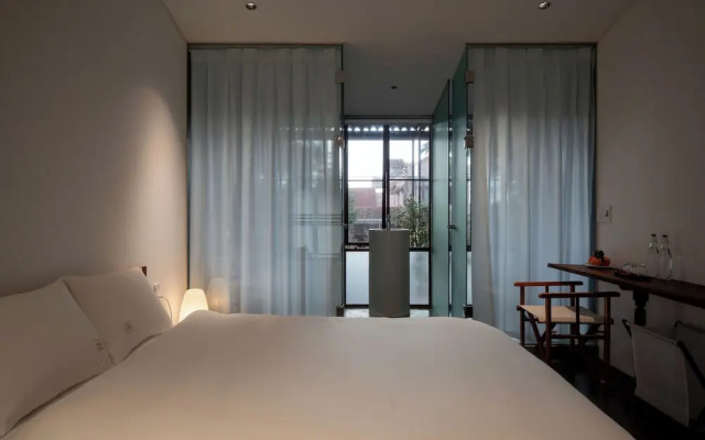 Scarlet Pavilion Homestay