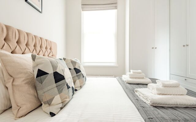 Lillie Road Residence I