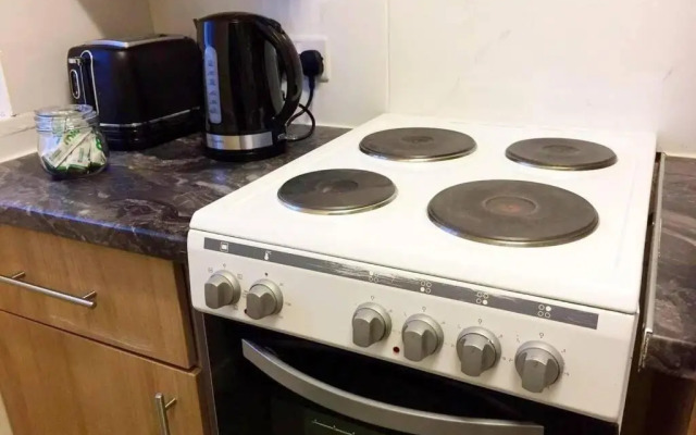 Modern 1 Bed Apartment - Leafy Chorlton Suburbs