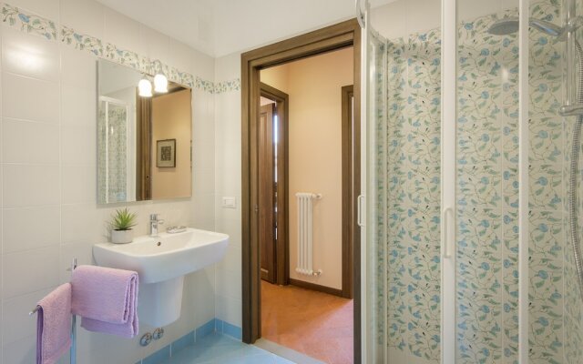 House in Florence Red