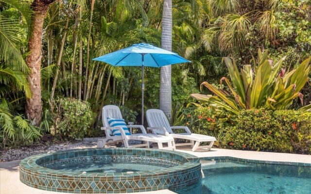 Lazy Hammock 3 Bedroom Home by RedAwning