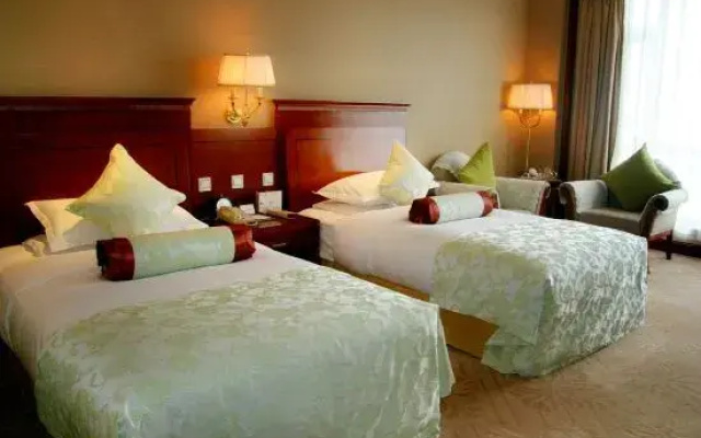 Zhengzhou Cheered Hotel