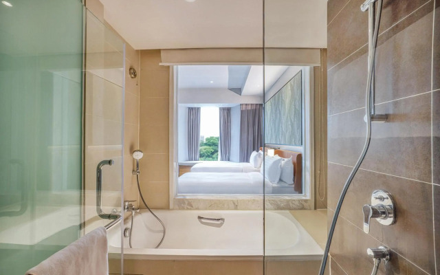 Aqueen Hotel Paya Lebar