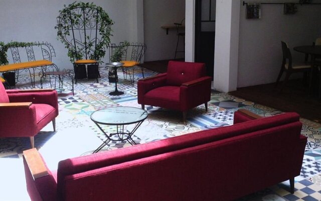 Stayinn Barefoot Condesa - Hostel