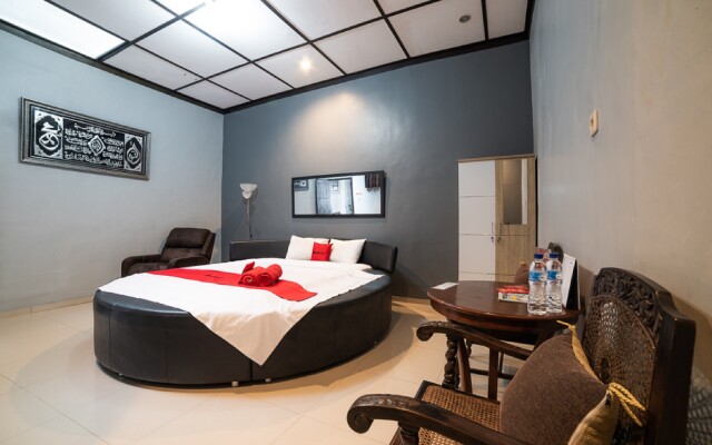 RedDoorz Syariah near RRI Malang