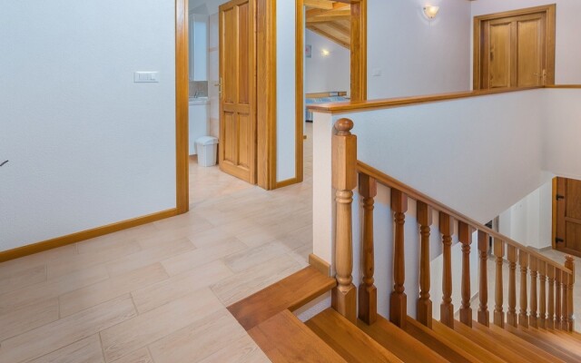 Traditional Stone Holiday House for up to 8 Persons