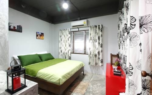 Mon Lodge & Yoga Donmuang
