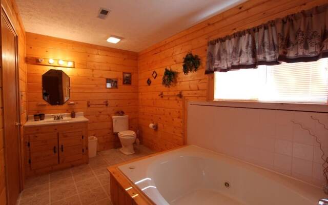 Woodhaven 1741 - Two Bedroom Cabin