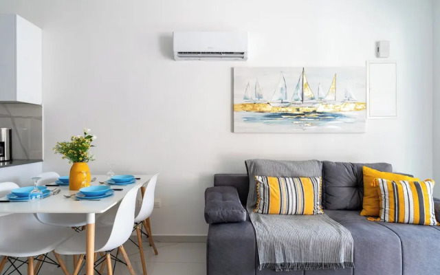 Infinity 1-Bedroom Apartment in Larnaca