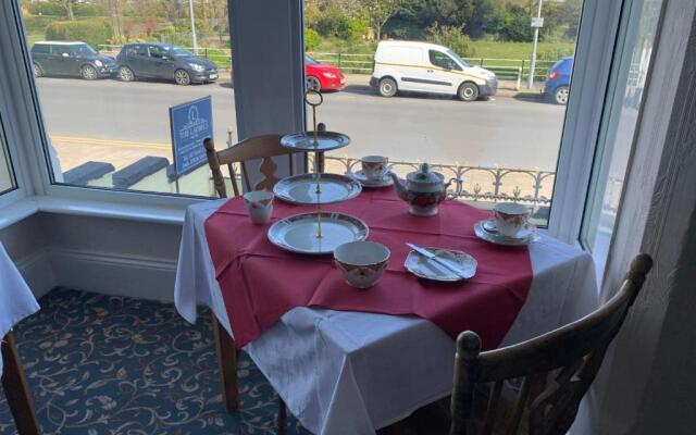 The Laurels Hotel