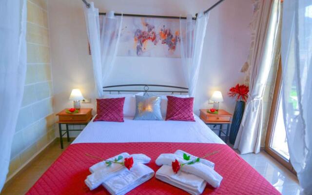 Heated Private Salt Pool, Spa, 4BD & 4BR