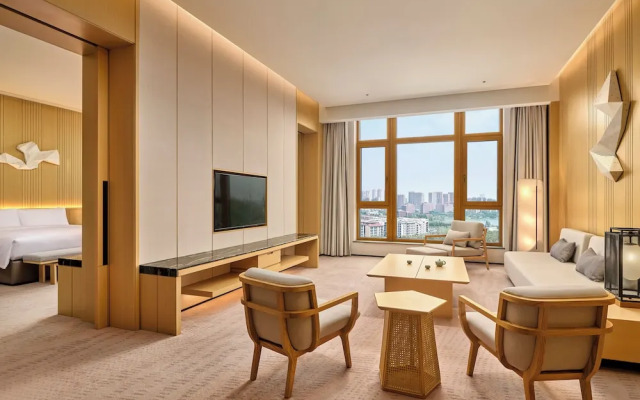 Secan Hotel Qingdao, Curio Collection By Hilton