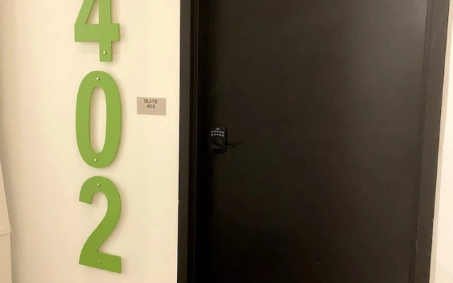 424 Gold Way-Apt 402, 2 Bed/1Bath