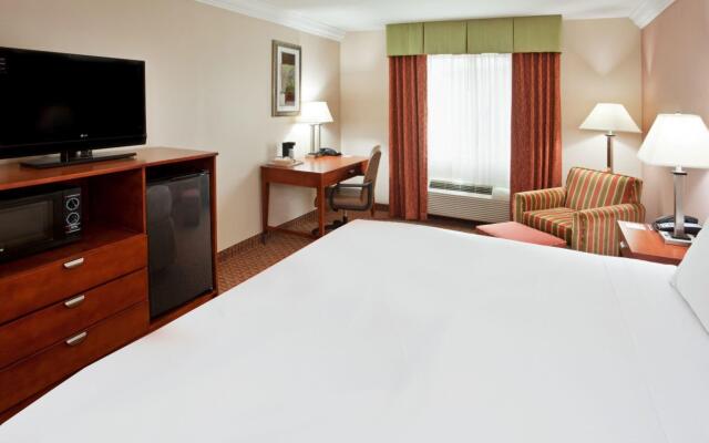 Holiday Inn Express Hotel & Suites Niagara Falls, an IHG Hotel