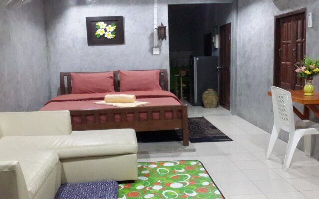 Baan Suan Guest House