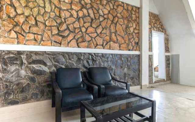 OYO 3185 Kalysta Bringin Syariah