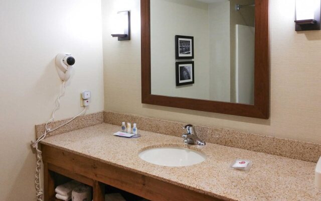 Comfort Inn & Suites Milford / Cooperstown