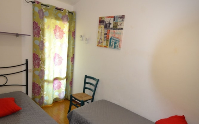 Comfy Flat With Garden and Pool