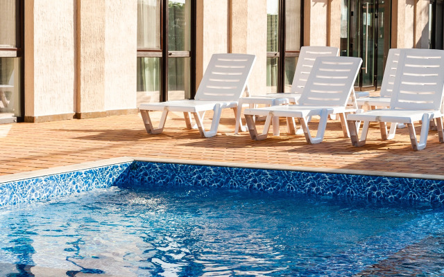 Crystal Hotel by Family Pride Inn Feodosia