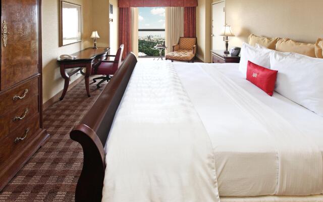 Crowne Plaza Dallas Market Ctr - Love Field by IHG