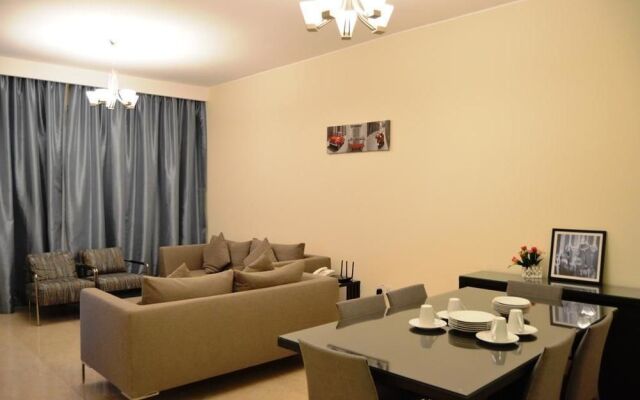 OYO 104 Q House 3 Apartments
