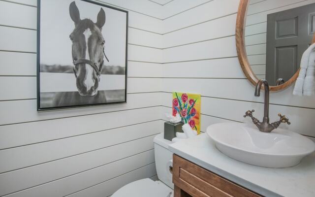 Enclave 137 4 Bedroom Home by RedAwning