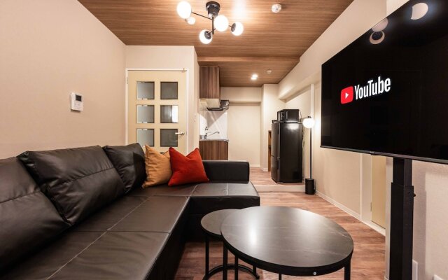 Bird Land in Shinsaibashi east