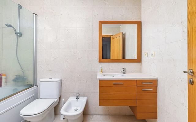 Stylish Stay in Lisbon-Scenic Views