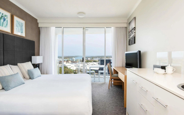 Mantra Twin Towns Resort – Guest Rooms – Tweed Heads