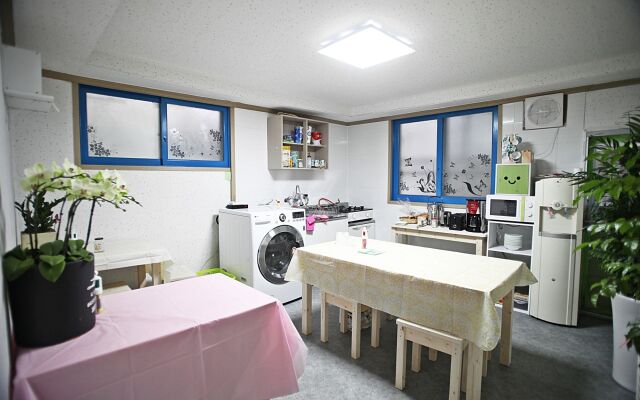 Dadam Guesthouse - Hostel