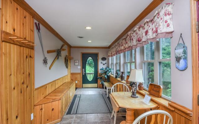 Scenic Overlook 6 Bedroom House